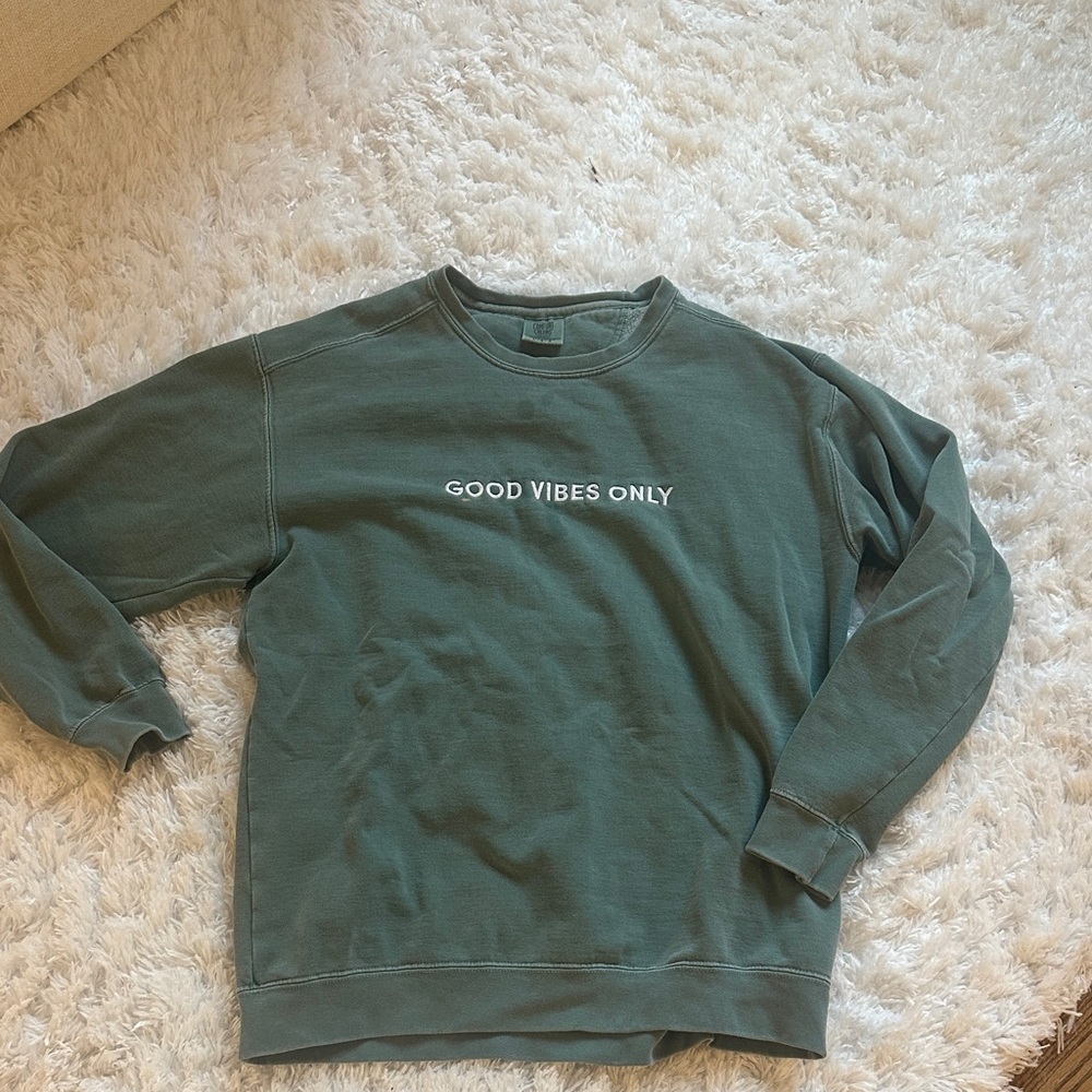 Green Crewneck Sweater - Good Vibes Only